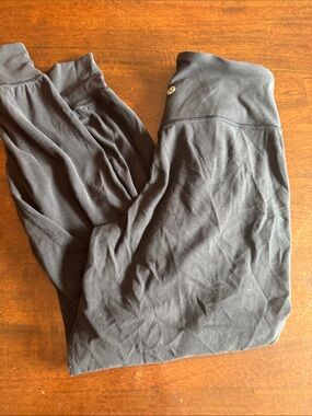 lululemon women’s black leggings